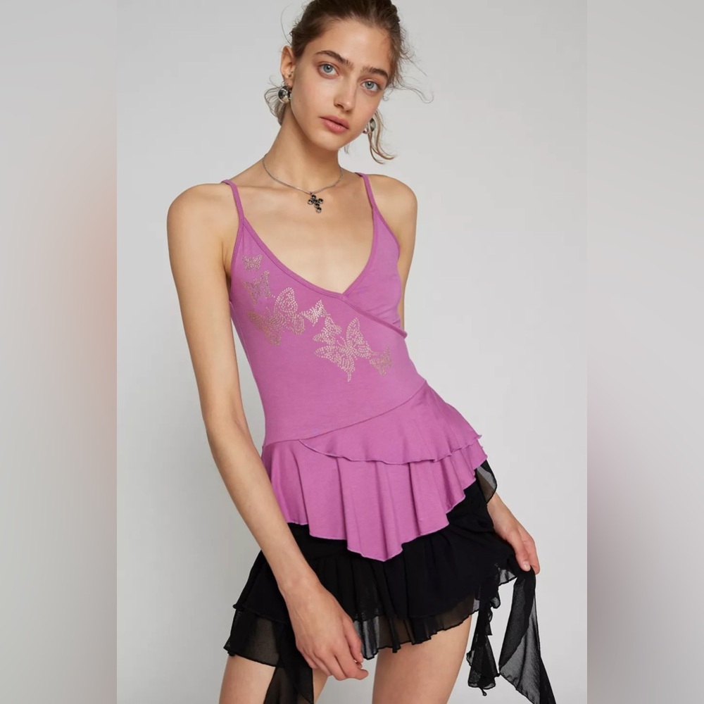 Kimchi Blue Hazel peplum butterfly embellished mauve tank